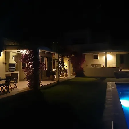Schoenes Fuer 6 Personen Mit Pool 度假居