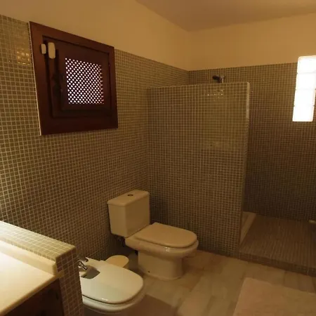 度假居 Schoenes Fuer 6 Personen Mit Pool *